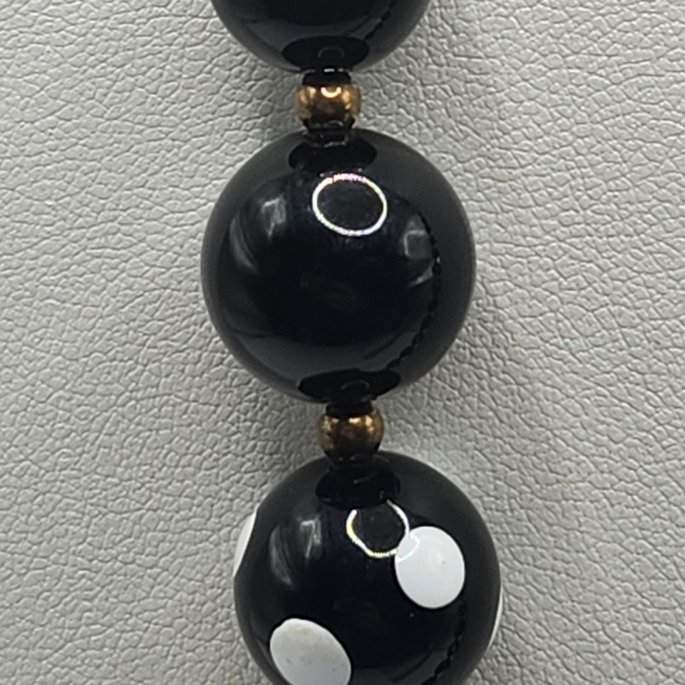 Vintage Black and White Polka Dot Beaded Necklace Gold Tone Spring Ring Clasp - Picture 7 of 8